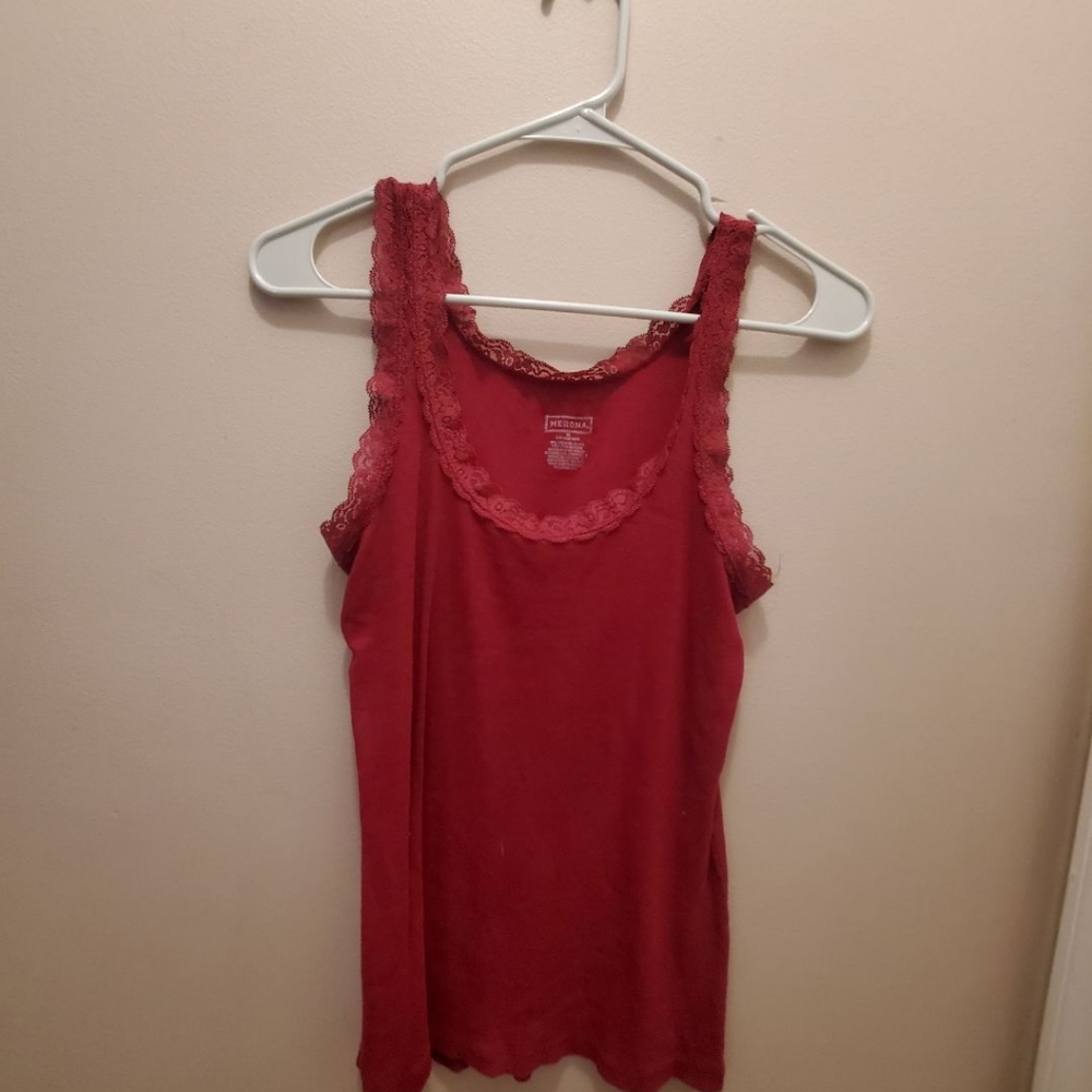 Maroon long lace tank top
